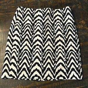 Banana Republic pencil skirt size 8 zebra print above knee